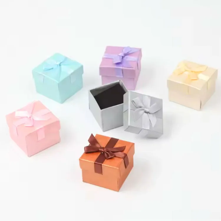 Quali sono i processi di stampa degli stabilimenti di stampa e produzione di confezioni regalo?